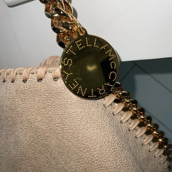 Stella McCartney Falabella Cream Shoulder Bag with Gold Chain - Picture 7 of 16